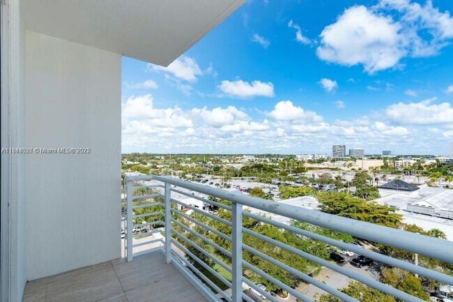 Building Photo - 2 bedroom in Aventura FL 33180