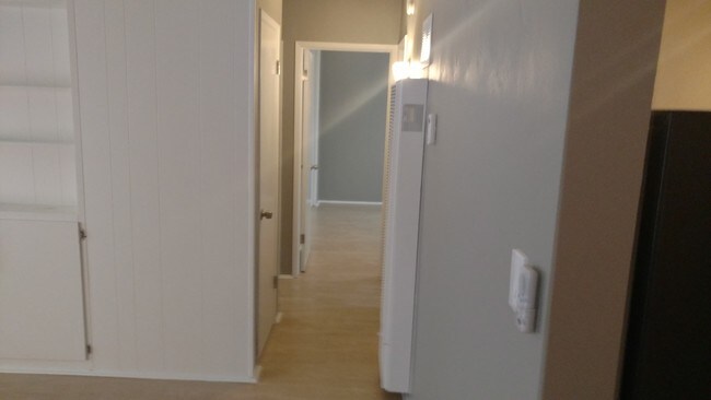 Building Photo - 4135 Utah St