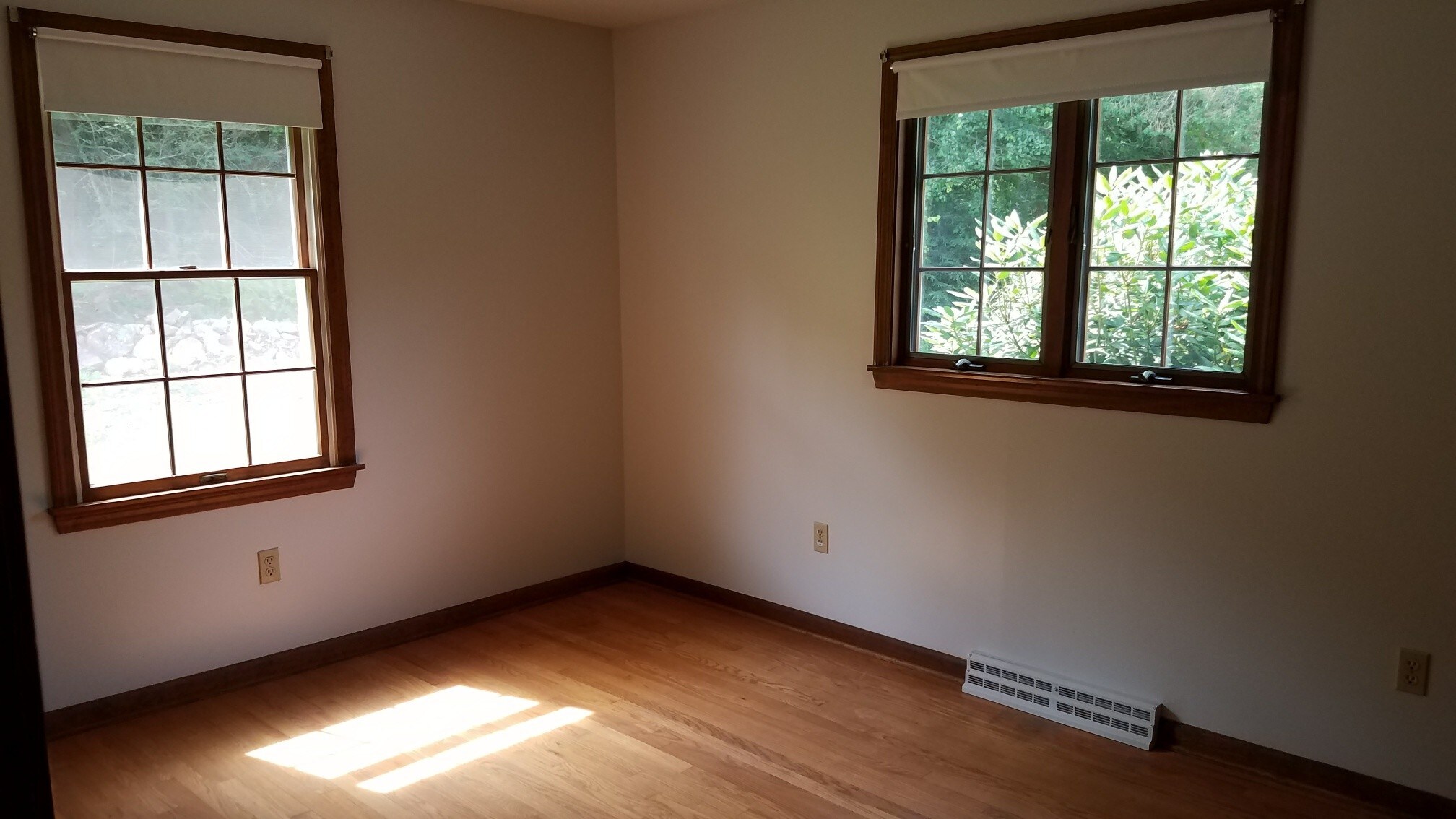 North West Bedroom - 373 Meadow Rd