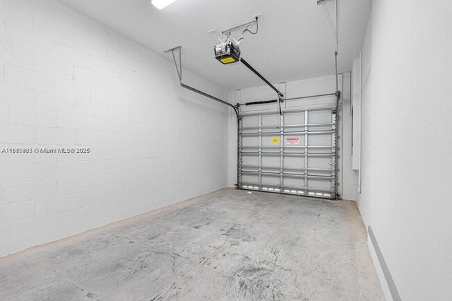 Building Photo - 13138 SW Valletta Wy