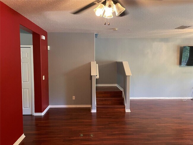 Building Photo - Beautiful Townhouse located in Crowntree L...