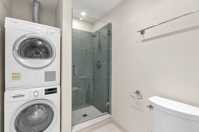 Building Photo - 33 Commercial Wharf