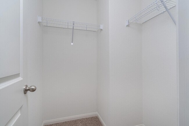 Building Photo - 225 Star Spangled Dr