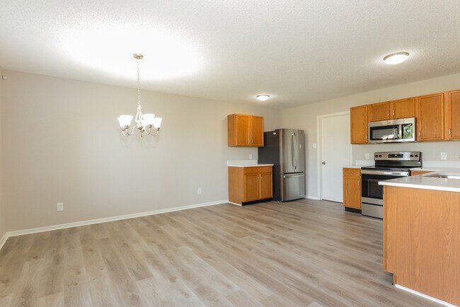 Building Photo - 3311 Summer Breeze Ln