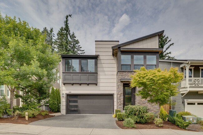 Primary Photo - Beautiful 4 bedroom home in Canterbury Par...