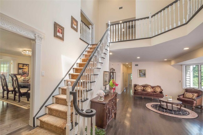 Building Photo - 38 Valley Rd