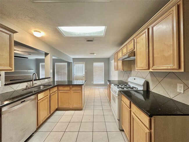 Building Photo - 7423 Bannon Field Ln