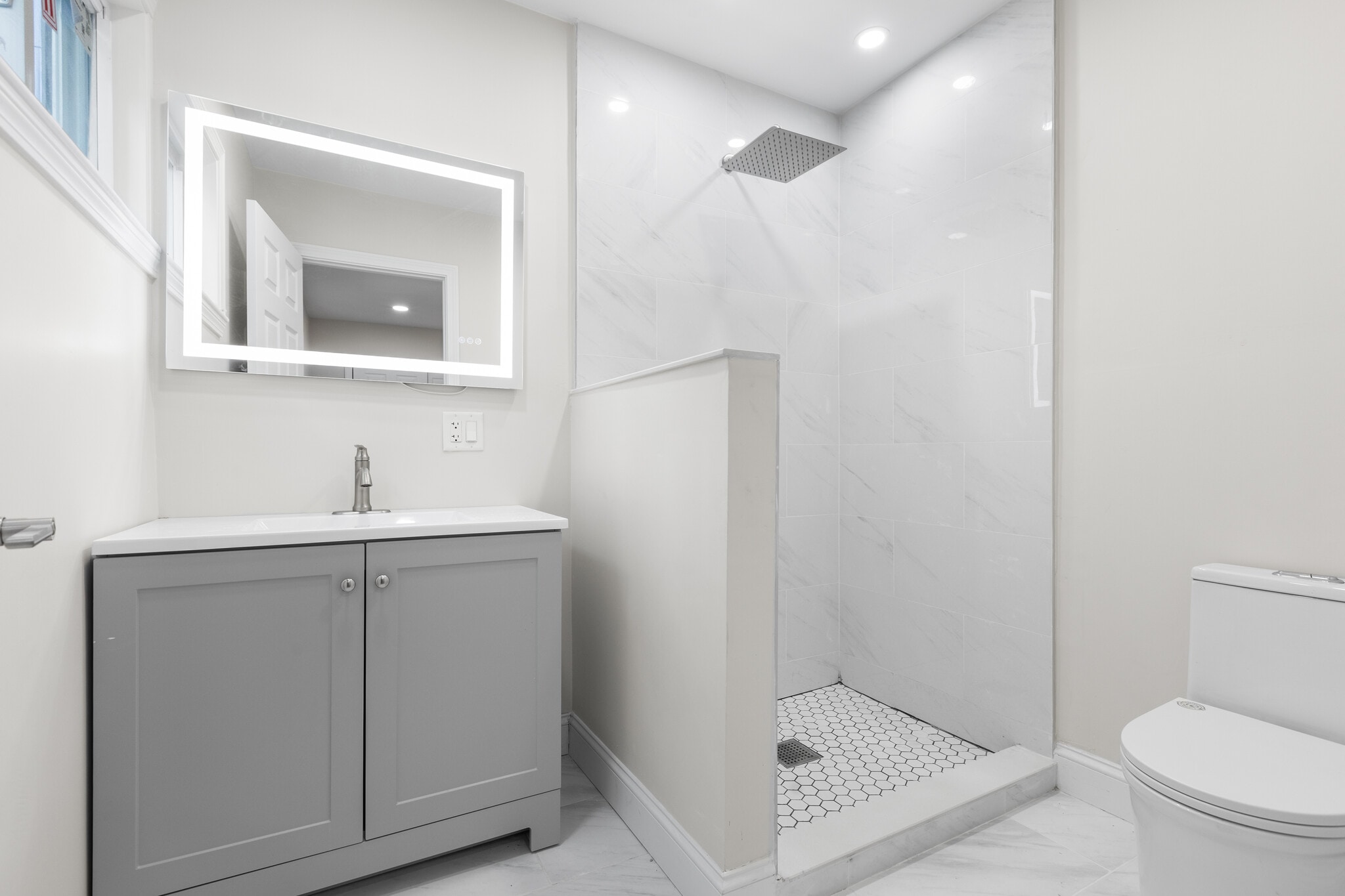 Building Photo - 322 Jefferson Ave