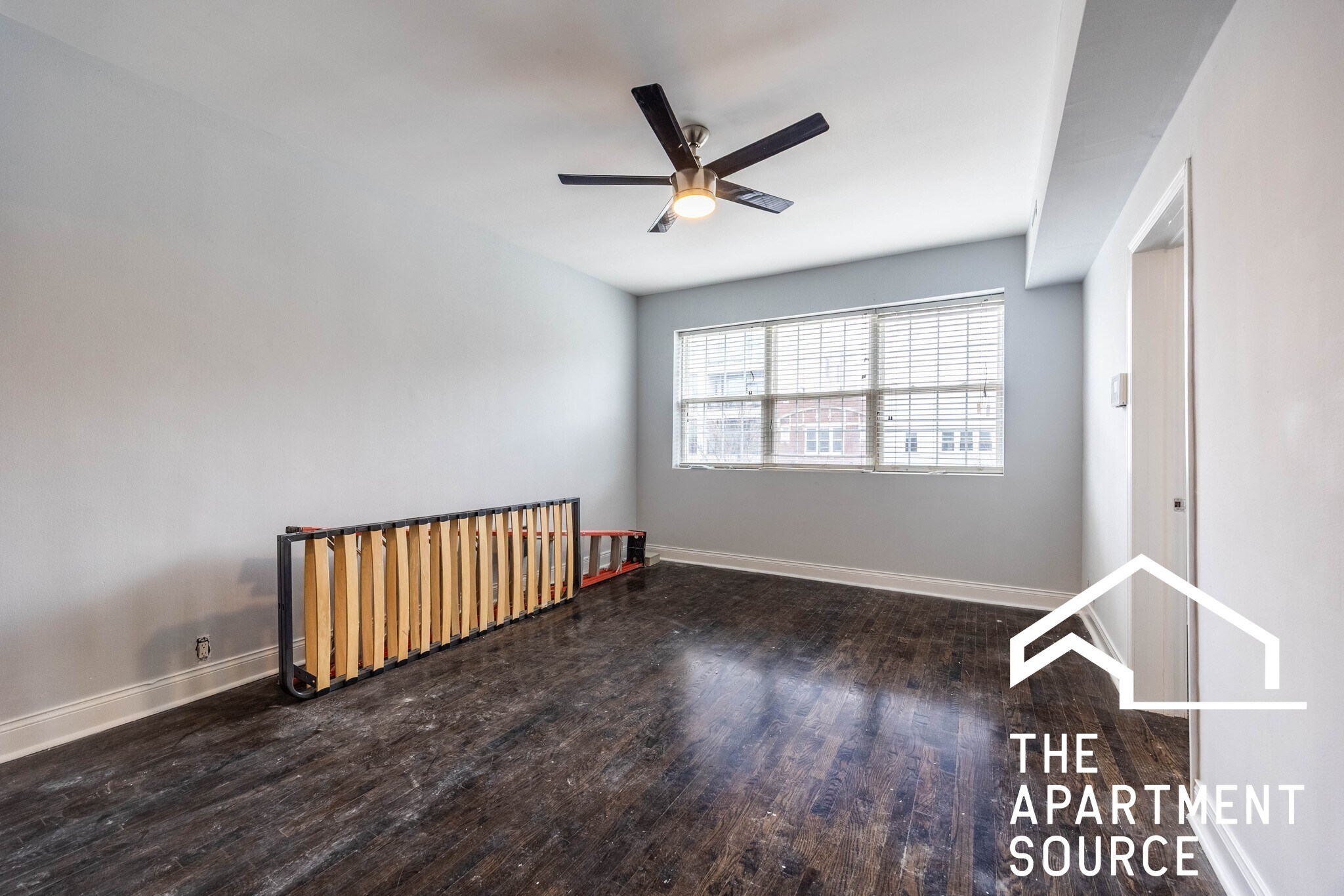 Building Photo - 2551 W Fullerton Ave