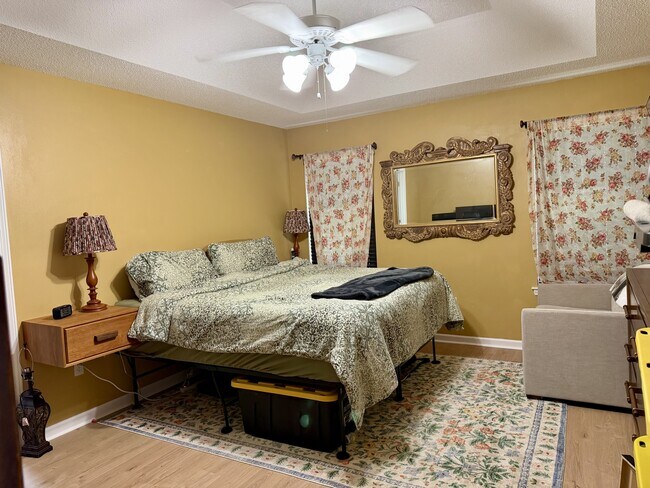 Building Photo - 4693 Ridge Pointe Dr