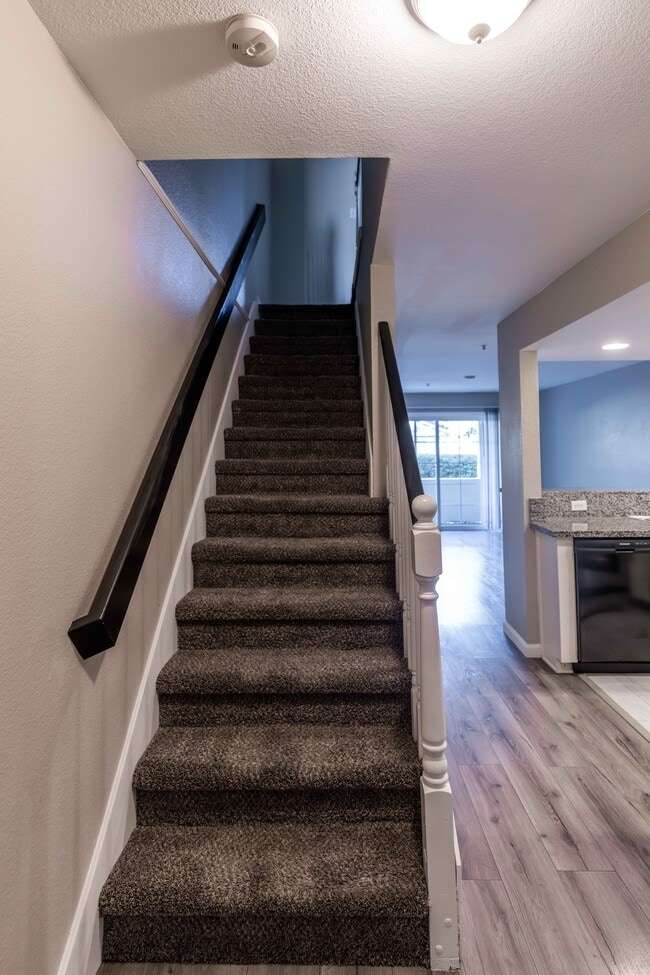 Building Photo - 3739 Black Eagle Dr