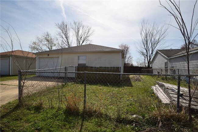 Building Photo - 207 SE 16th St