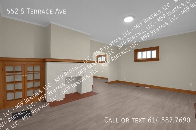 Building Photo - 552 S Terrace Ave
