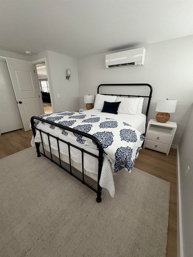 Building Photo - 121 Upper Bay Rd