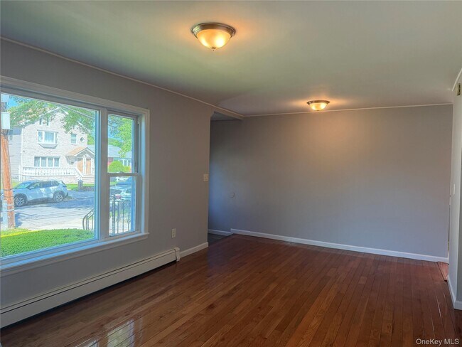 Building Photo - 231-10-231145 145th Ave