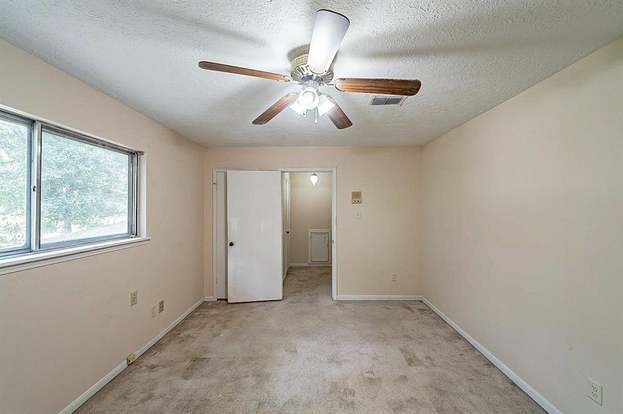 Building Photo - 15111 Gladebrook Dr