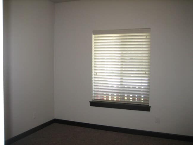 Building Photo - CDA Home w/ 22X45 RV Garage/Shop!