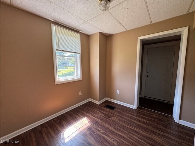 Building Photo - 710 McKinley Ave