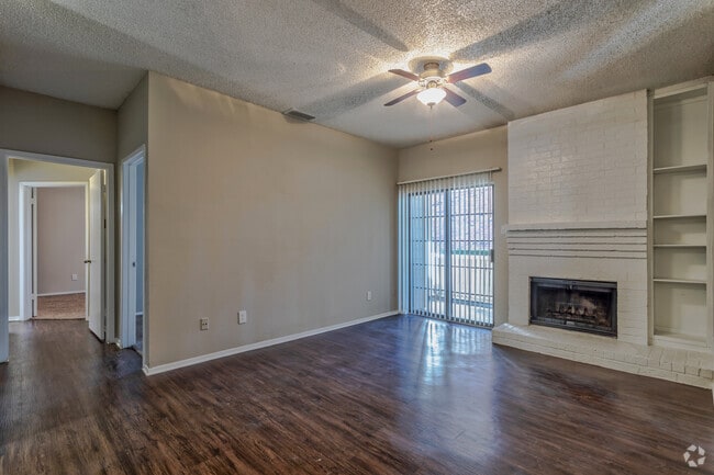 2BR, 1BA - 874 SF A2 - Living Area - Bristol Apartment Living