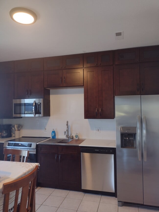Building Photo - 195 Gardenia Cir