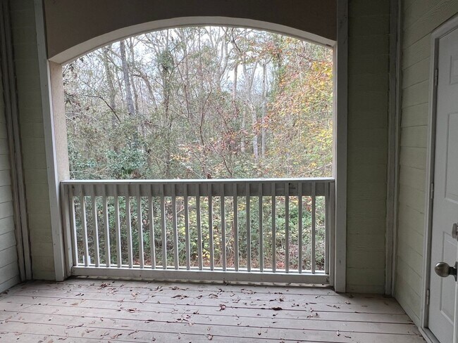 Building Photo - Lovely Condo with Updated Bathrooms and Private View - Summer House