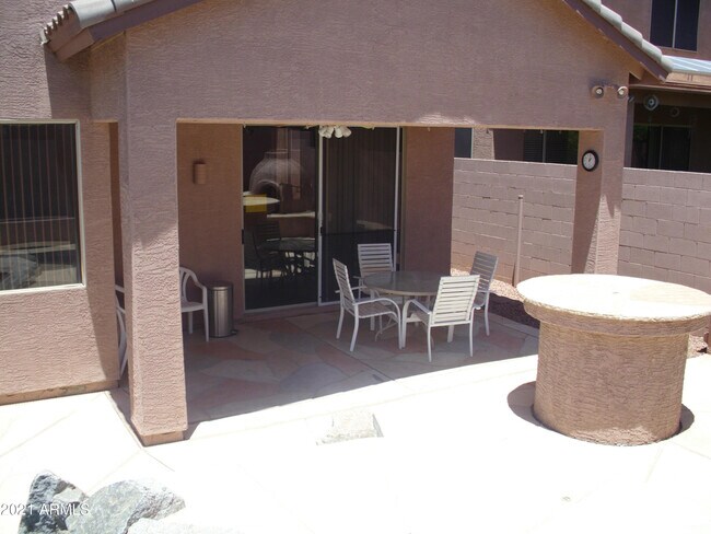 Building Photo - 6933 W Remuda Dr