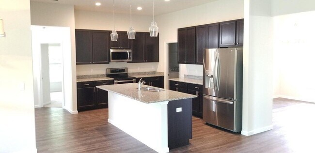 Building Photo - 5834 NW Coosa Dr