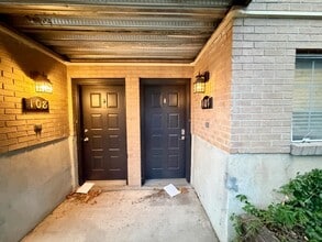 Building Photo - 136 E 400 N