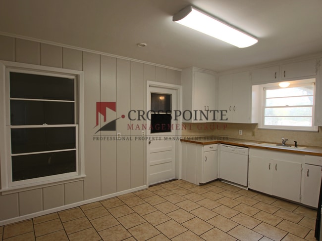 Building Photo - Coming Soon! 3 Bed 1.5 Bath Home Near TJC!