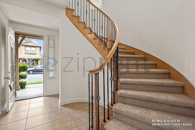 Building Photo - 9208 Hallmark Pl