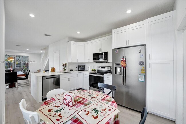 Building Photo - 3643 San Simeon Cir