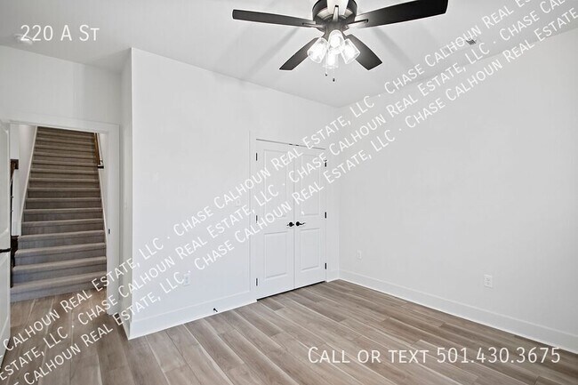 Building Photo - 220 A St