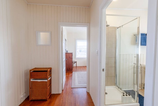 Building Photo - 640 S Columbia St