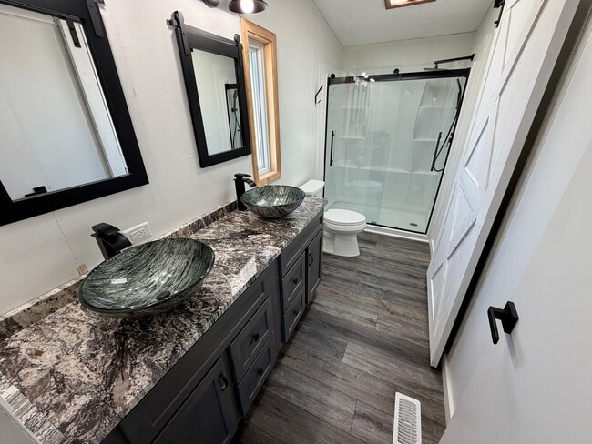 Building Photo - 6770 Silver Fox Ct