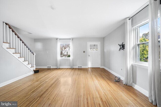 Primary Photo - 630 Naylors Run Rd