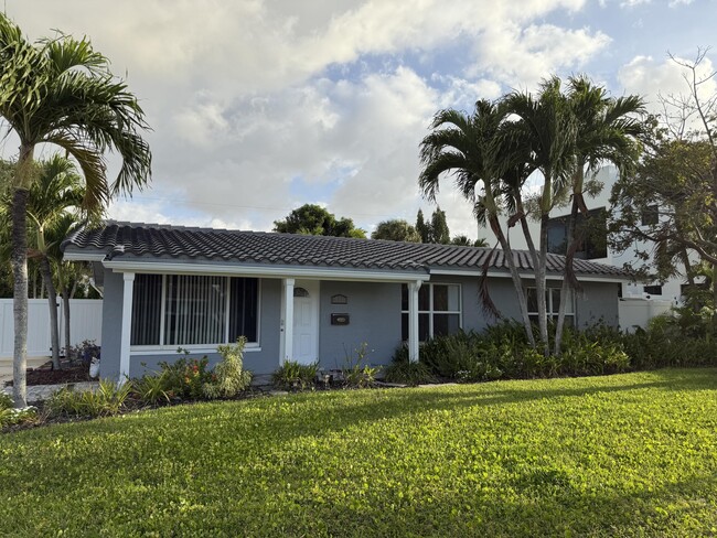 Primary Photo - 971 SW 12th St