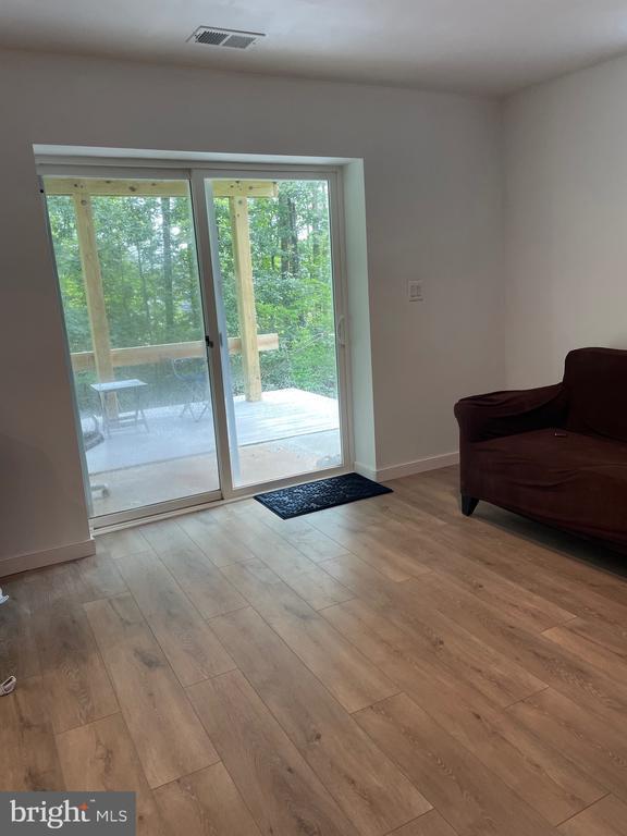 Building Photo - 2889 White Tail Dr