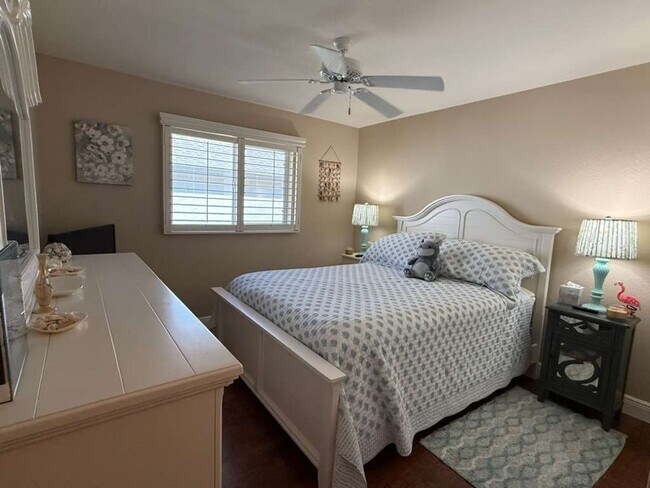 Building Photo - 4BR / 2BA Pool Home Near the Beach – Bonita Springs, FL