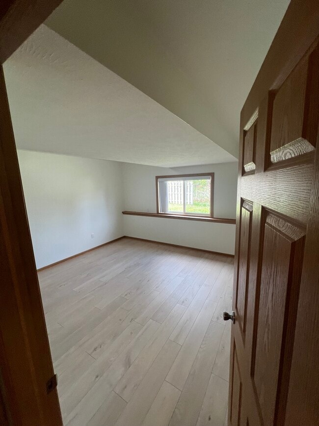 Building Photo - 4427 136th Ave