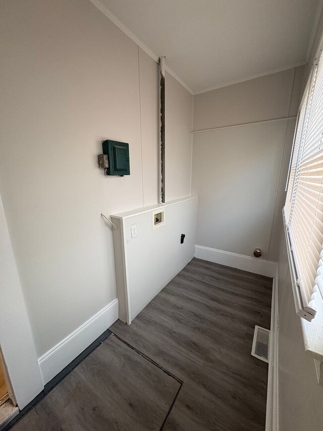 Building Photo - 2bed/1bath House $1295 GSO!