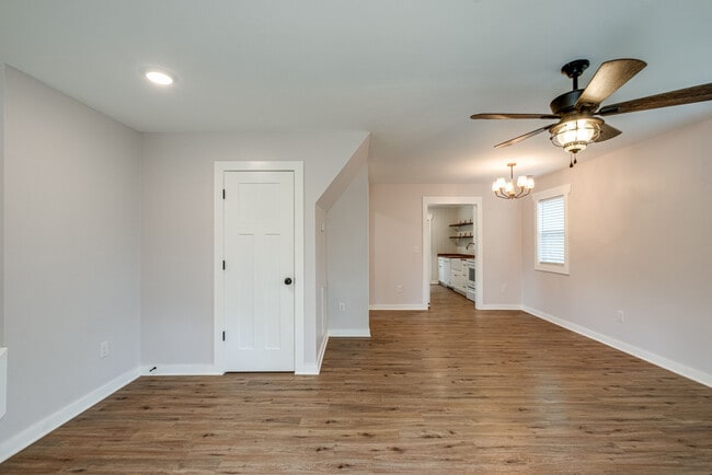 Building Photo - 6258 Campbellsville Pike
