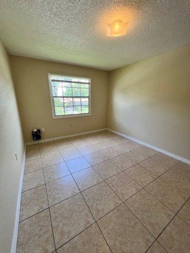 Building Photo - 2 Bedroom Condo in Orlando for Rent