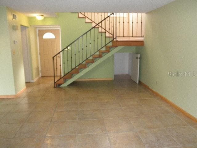 Building Photo - 493 Meadowood Blvd
