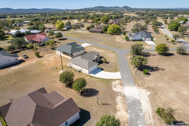 Building Photo - 118 Edgewood Cir