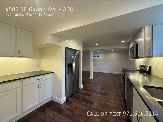 Building Photo - 4505 NE Grand Ave
