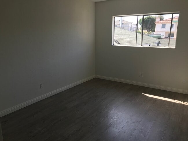 Bedroom 1 - 2016 Ruhland Ave
