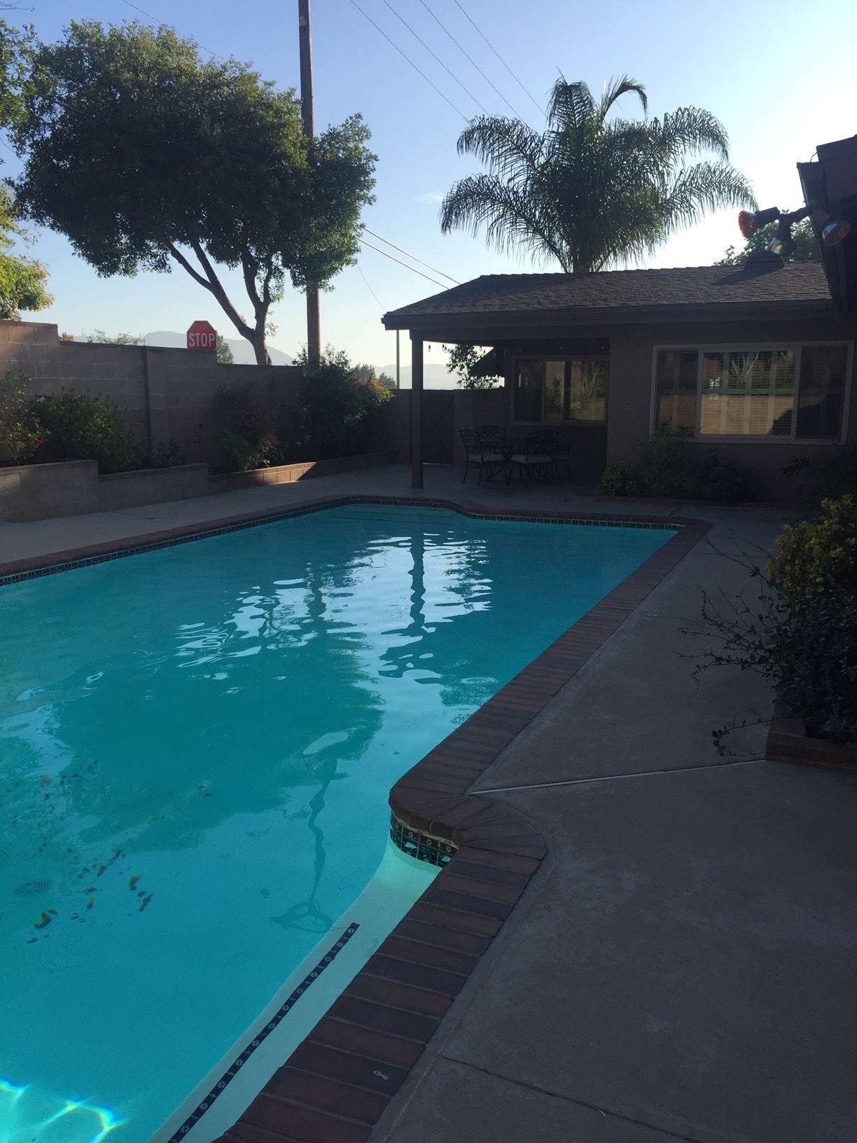 Building Photo - 2000 Karen St