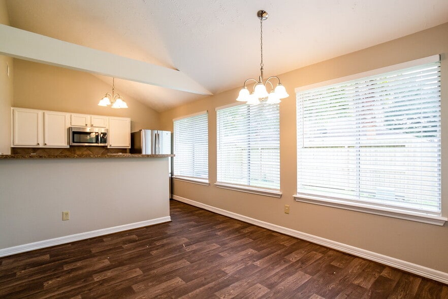 Building Photo - 15238 Bedford Glen Dr