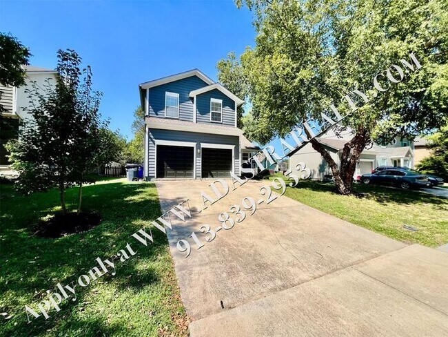 Building Photo - Updated 4 Bed 2.5 Bath in Olathe-Available...