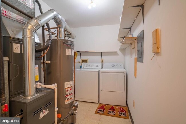 Building Photo - 27 Chambord Ct